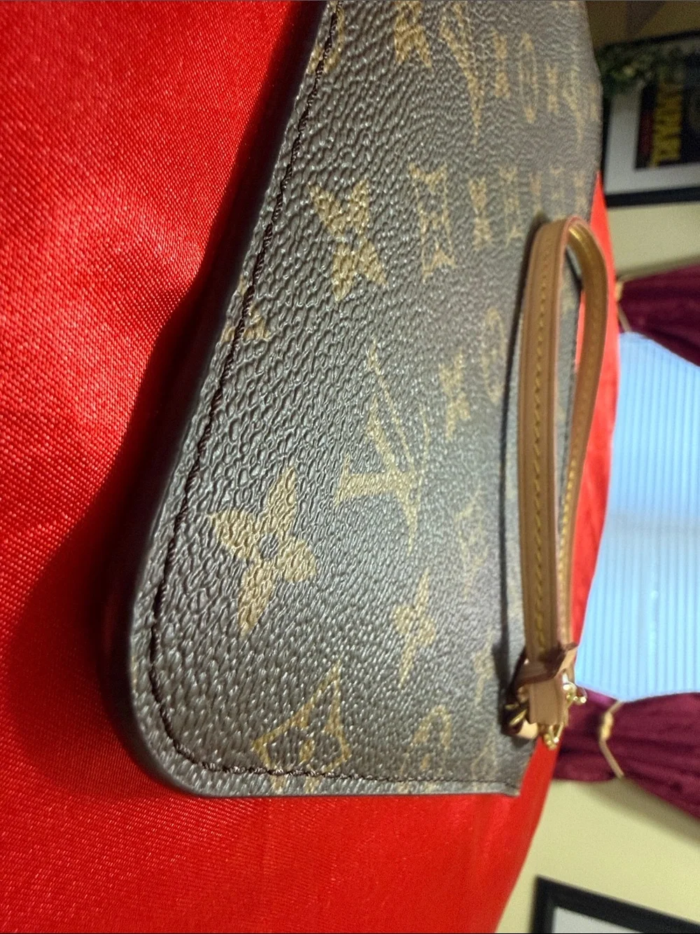 WOW POSHMARK Authentic Louis Vuitton Neverfull Monogram Pochette NWOT